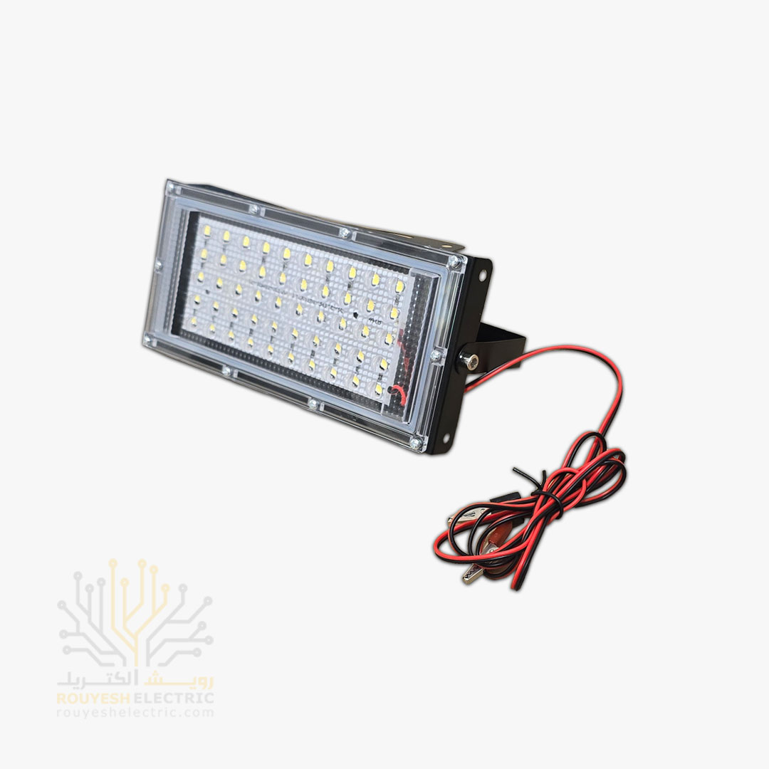 لامپ خودرو 50 وات برند پهنانور طرح پروژکتور با سیم 1/15 متری گیره دار